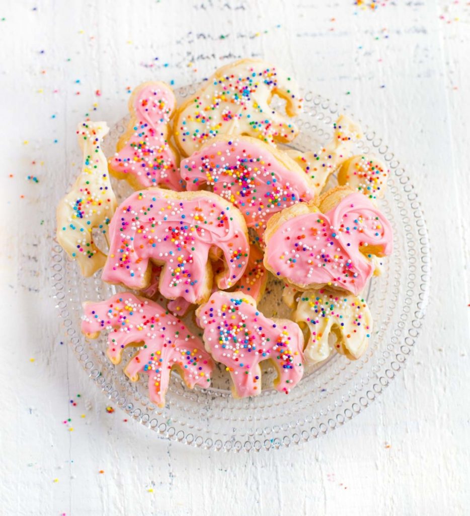 How to melt white chocolate for frosted animal crackers.