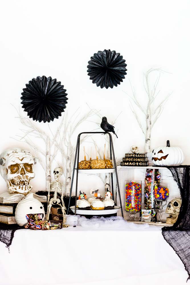 Easy Halloween Party Table with a black-and-white spooky theme.